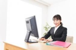電気関係の会社での一般事務のお仕事です！
初めは単純作業で仕事に慣れて頂き、
徐々にExcelやWord、社内システムへの入力業務
行政へ提出書類の入力やチェック業務、電話応対など！
先輩方が全員でフォローをするので、分からない事があればすぐ聞けます。
お子様が小さくても、介護されてる方でもお休みは取りやすい環境です！

＜主な仕事内容＞
・社内システムの入力
・行政提出書類の入力、チェック
・電話応対　など

＜職場環境＞
・30～50代が中心で活躍中！
・男女比は3：7で、女性が多数活躍してます。
・部署間の連携がスムーズで、風通しの良い職場です。
・未経験者歓迎！先輩社員が丁寧に指導しますのでご安心ください。
・残業はほぼなし！


＜職場の声＞
「最初は簡単なデータ入力や書類整理などからスタートできます。」
「ExcelやWord、社内システムへの入力業務を徐々に習得できます。」
「行政への提出書類の作成やチェック、電話応対なども担当します。」
「先輩社員が丁寧に指導しますので、未経験の方でも安心して働けます。」
「お子様がいらっしゃる方や、介護をしている方も、柔軟な働き方が可能です。」



弊社営業担当者の引率で事前の職場見学を行いますので不安なく就労スタートして頂けます！
まずは問い合わせのみでも大歓迎！
お気軽にご連絡ください♪